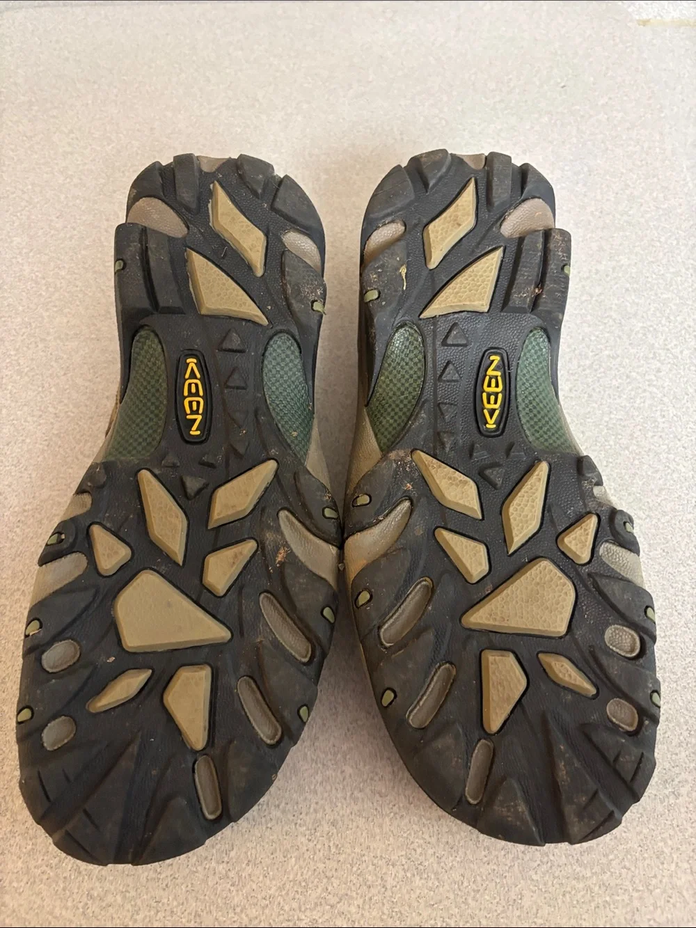 Keen Brown Men’s Closed-Toe Outdoor Sandals size 9.5